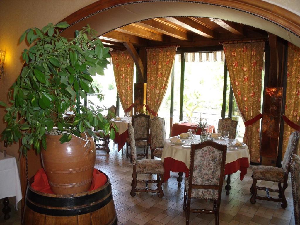 אנטון-אט-טריקוננט Hotel Restaurant L'Ecluse מראה חיצוני תמונה