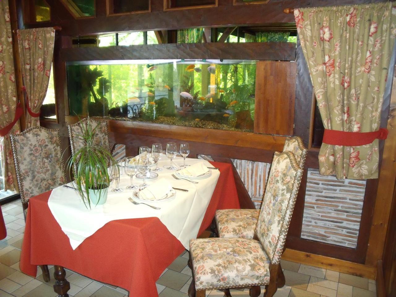 אנטון-אט-טריקוננט Hotel Restaurant L'Ecluse מראה חיצוני תמונה